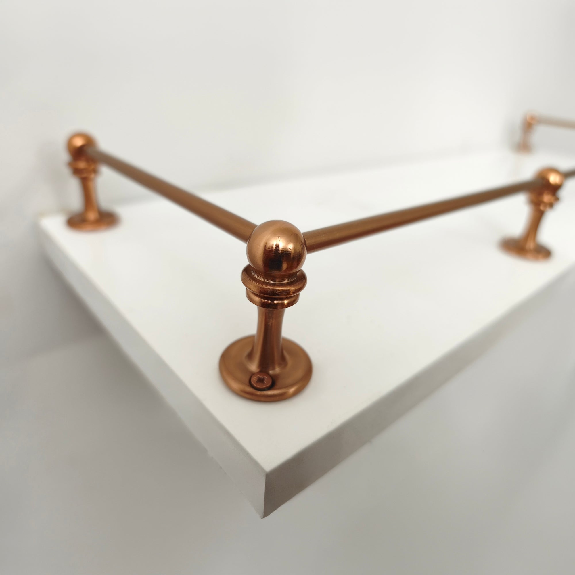 Copper Gallery Rail, Copper Shelf Tipping, Floating Shelf Tipping with Decorative Posts, Rack-Mounted Gallery Rail, Bookshelf