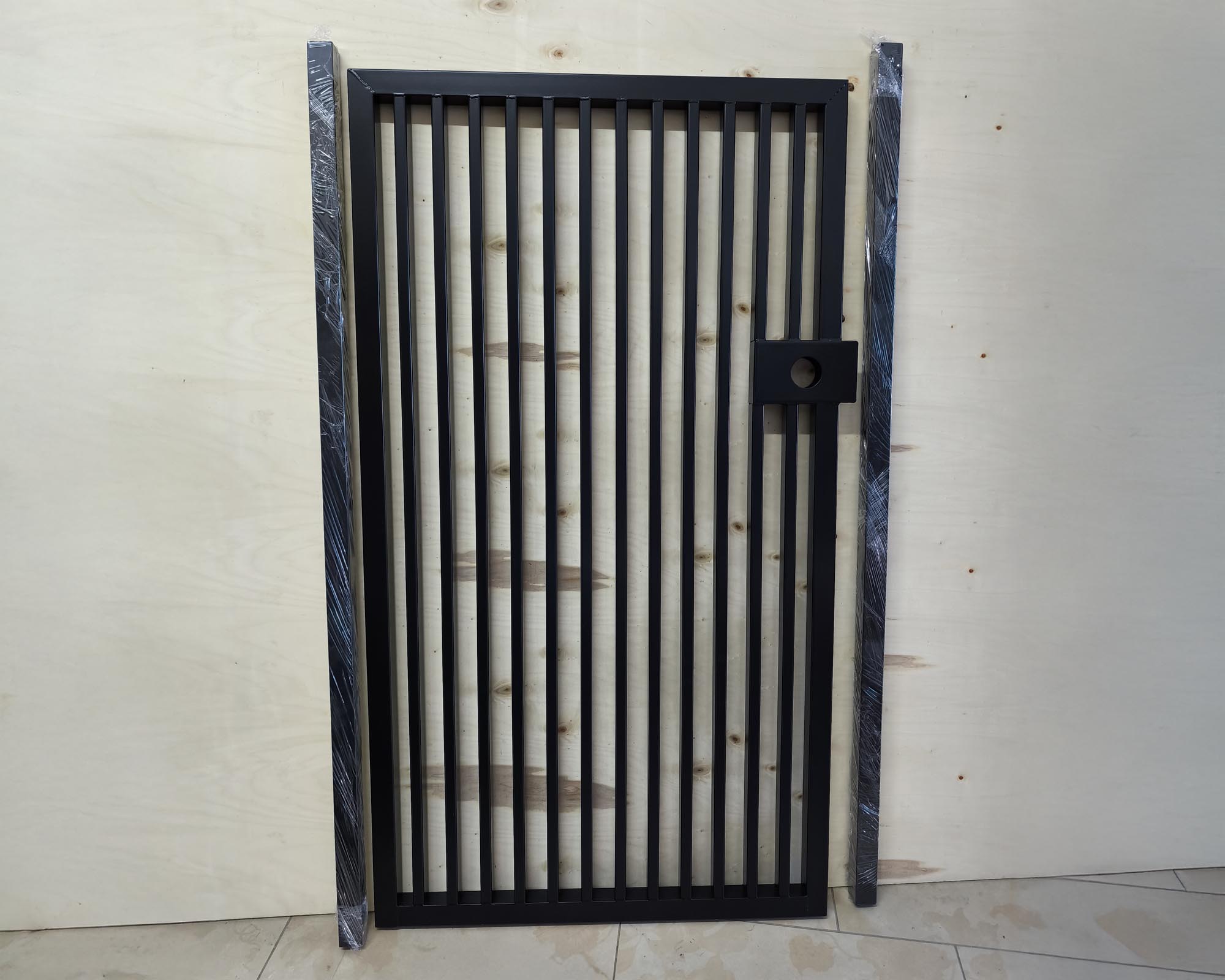 Custom Gate | Metal Garden Gate | Metal Art Accent | Pedestrian Walk Thru Entry | Outdoor | Indoor | Garden Gate | Profile Gate 01