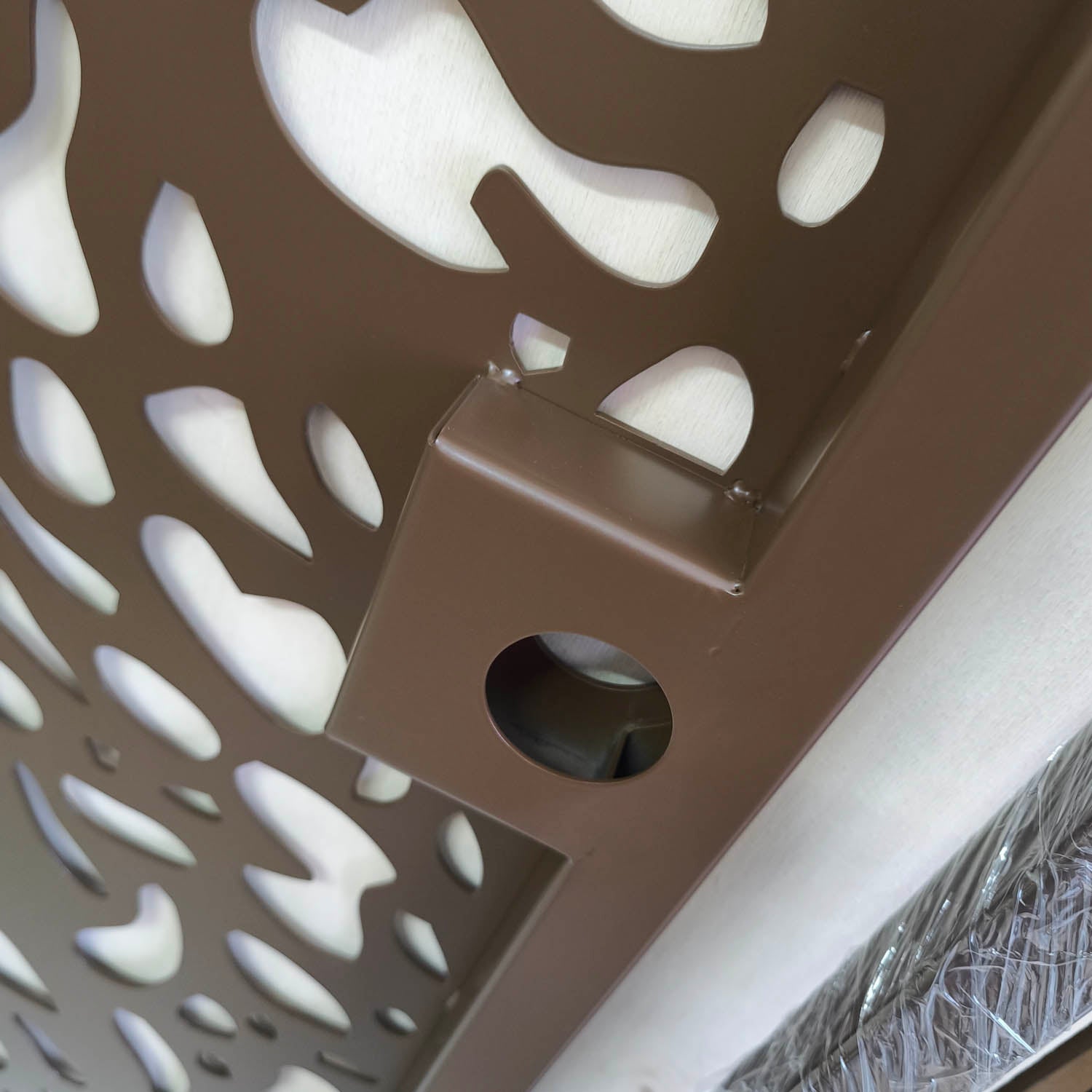 Modern Asymmetric Pedestrian Door | Luxury Outdoor Art Gate | Criss-Cross Linear Geometric Metal Gate | M68